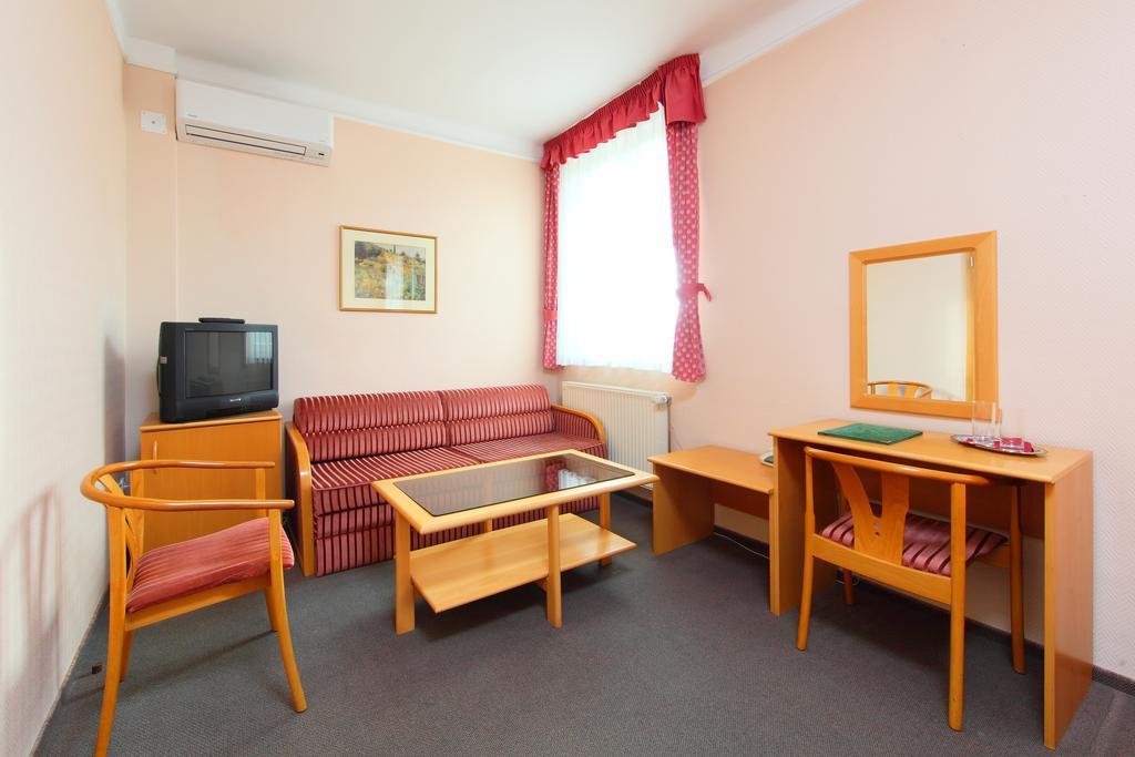 Hotel Blaha Lujza Balatonfüred Quarto foto